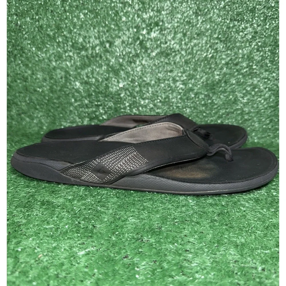OluKai Tuahine Mens Size 13 Leather Black Beach Flip Flops Sandals Thong Slip On - Picture 1 of 8